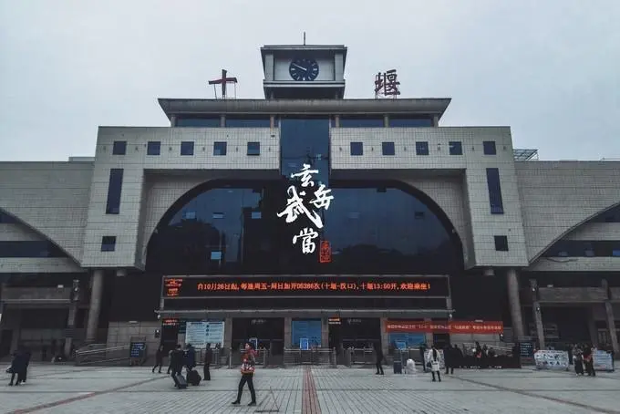 麗水到十堰物流專線-麗水至十堰貨運(yùn)公司