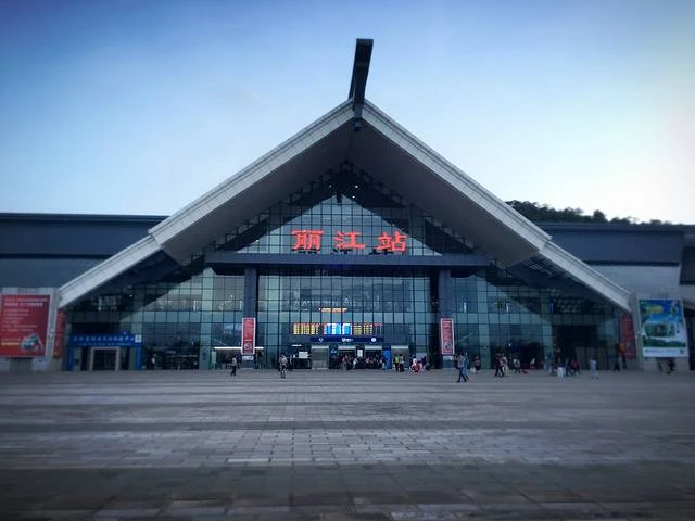 武漢到麗江物流專線-武漢至麗江貨運公司